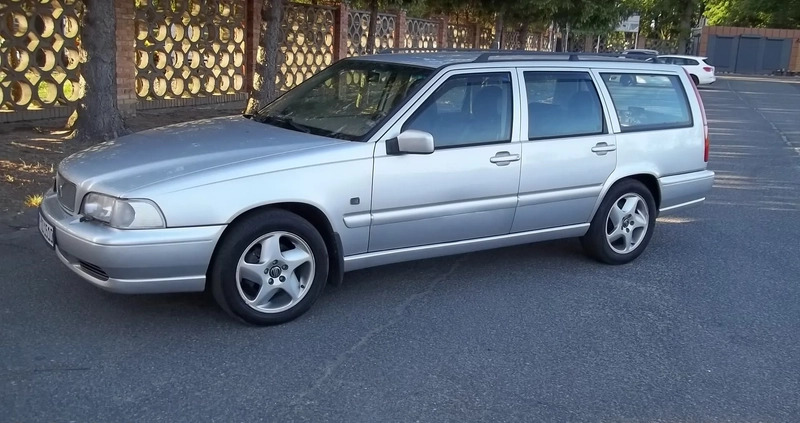 Volvo V70 cena 10999 przebieg: 264000, rok produkcji 1997 z Wołów małe 172